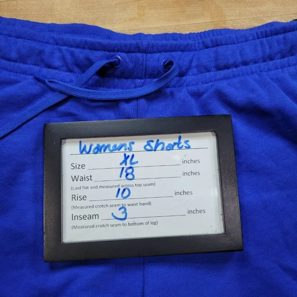 Nike Standard Fit Shorts Womens XL Blue New‎ Tags Pockets Stretch